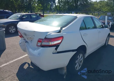 2011 Toyota Camry Le from USA, damaged, VIN 4T1BF3EK3BU686089